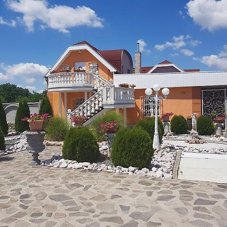 Villa Apartment Ruban Eksteriør billede